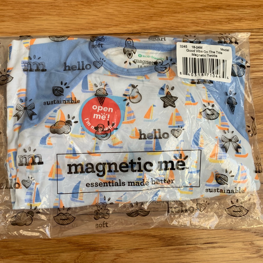 Magnetic Me NWT Twotie